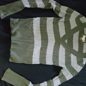 American Eagle sweater